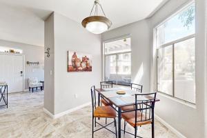 Inviting Condo w a Shared Heated Pool Hot Tub Fitness Room & Sauna