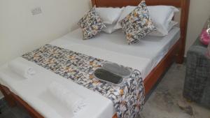 Palm Nest Studio Rooftop Pool Escape in Nyali