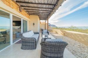 Oceanview home Puerta Cortes golf cart Included