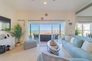 Oceanview home Puerta Cortes golf cart Included