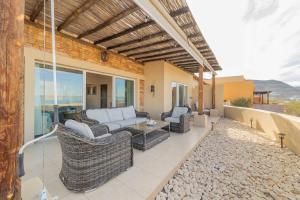 Oceanview home Puerta Cortes golf cart Included