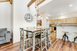 Peaceful retreat with covered porch washer dryer golf hiking