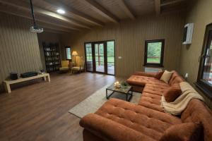 Everwood Lodge, Transylvania