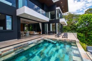 Villa Unique, Ocean view, close to beach & no 4x4 needed, luxury