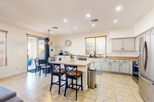 Spectacular home with private pool & pool chiller grill loft w games