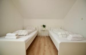 Helle Ferienwohnung im Schwarzwald - 2 Schlafzimmer - WLAN - Holzapfel Apartments