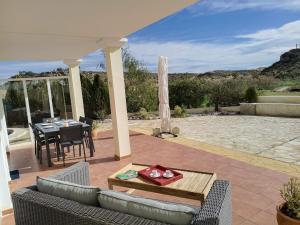 Villa Elegante, with a private pool