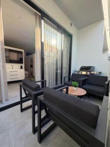 Premium Studio Apartment in Sea Point - High-end interiors & modern design