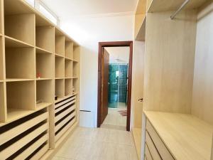 Family Retreat with Pool and Green Area