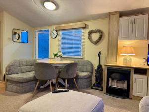 8 berth pet friendly caravan, Penrhyn Bay, Llandudno
