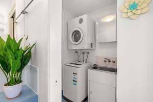 Ocean Breeze Unit 10, 42 King Street, Kings Beach