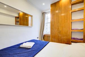 Marble Arch, Collection Residence