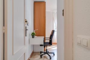 Very Central 5-bedroom 2 full bathroom Apartment