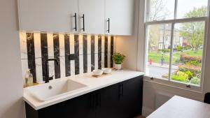 Clapton Station Luxury Studios near Central London