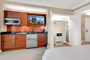 MGM 1 Bedroom Balcony And Or Studio Luxury Suites