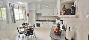 Ribeira View em Madeira com Private Parking