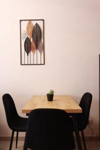 Palm Breeze Apartments