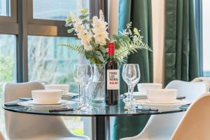 Massive Central 2BR,Long Stays, Contactors, Netflix