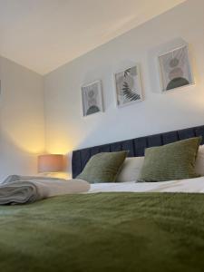 Modern 3 bed house Enfield 25 Mins to London