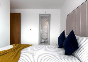 Central 2-Bedroom Apt Luxury Stay