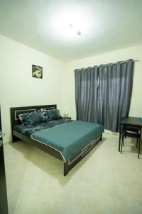 Cozy Private Room with shared washroom in shabiya
