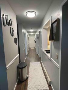 Beechside Breeze Luxury Condo with Pool Hot tub