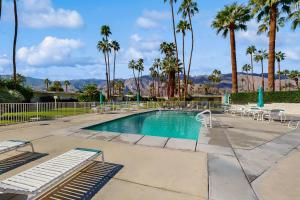 Sunny Palm Springs Retreat with Shared Pool, Hot Tub & Prime Location!