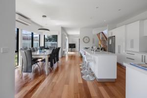Perfect Family Entertainer with Pool & Alfresco