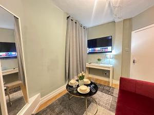 Competitive Family Apartment Near Central London