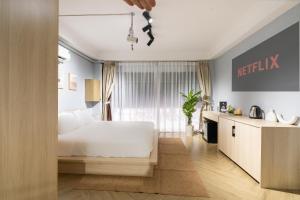 Chill Hill Hotel & Home Near Pink Church Sai Gon
