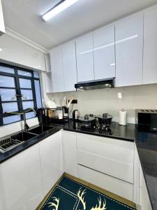 The One Bedroom Crown Jewel at Makasembo