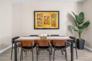 Spacious 3 bedroom Apt near Downtown