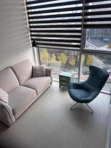 OPEN2-Hongdae Hapjeong Station 2 minutes-Luxury hotel style-Panoramic Han River View-Queen bed for 2 people-Comfortable sofa OTT