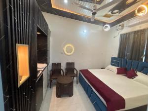 SHISH KAMAL HOMESTAY Hotel