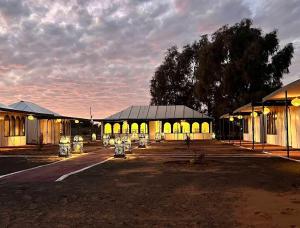 Toop luxury camp & AC