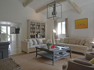 Villas Cozy Villa in M nerbes with Swimming Pool : photos des chambres