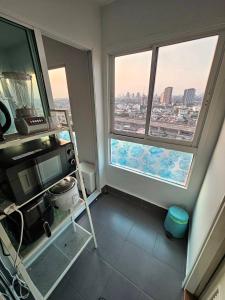 Regent sky city view Max 4 persons and 5 mins walk to MRT Bangson By Orn