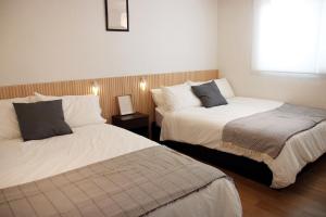 Stay 2929 Large 3 Bedroom for 8 near Hongdae Itaewon DMC