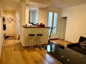 Paris serenity suite quiet 1 bedroom apartment, 5min metro to Paris
