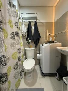 Modern apartment with balcony and Pool View