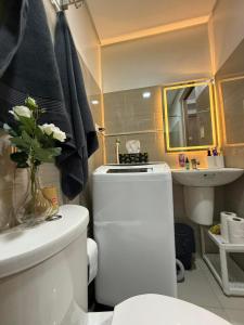 Modern apartment with balcony and Pool View