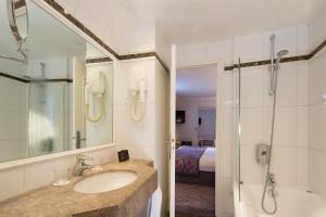 Hotels Hotel Victor Hugo Paris Kleber : photos des chambres