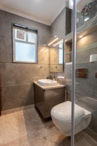 Fortune Home Service Apartment 3Bhk J-150 Near Max Hospital