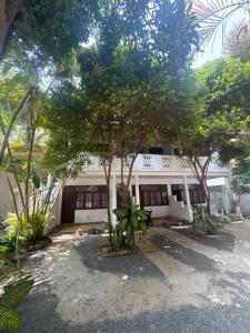 Surfview Beach Club & Hotel