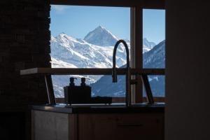 Dixence Resort Luxury Top Floor Apartment with Jacuzzi