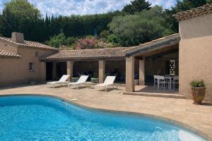 Villa Vue mer exceptionnelle golfe de saint -Tropez piscine 6ch 6 sdb 12 personnes