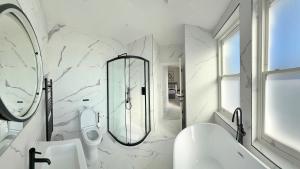 Fulham - Hestercombe House by Viridian Apartments