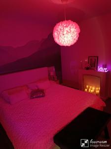 BLŌM Suite romantique, spa privé & salle de massage, petit dej inclus