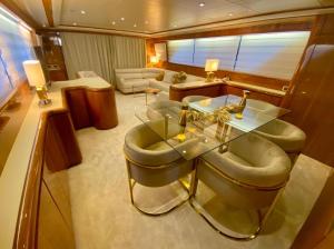 Yacht FALCON FIVE
