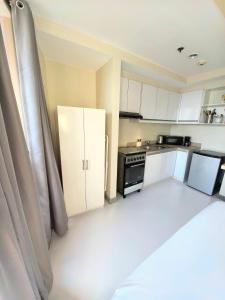 Isla Room by Lakbay Urban Living